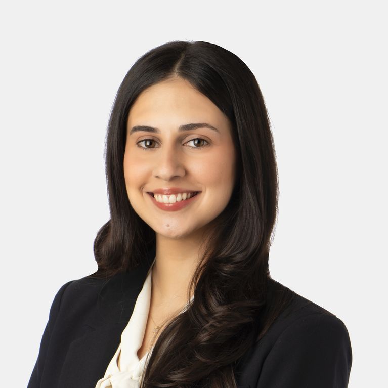 
    Miranda E. Guedes

